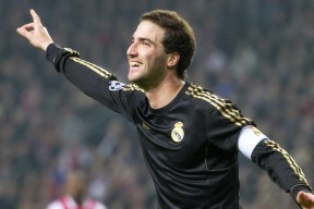 KAIYUN 中国大陆-“中超赛场新规实施，提升比赛公平性”，中超赛场要求