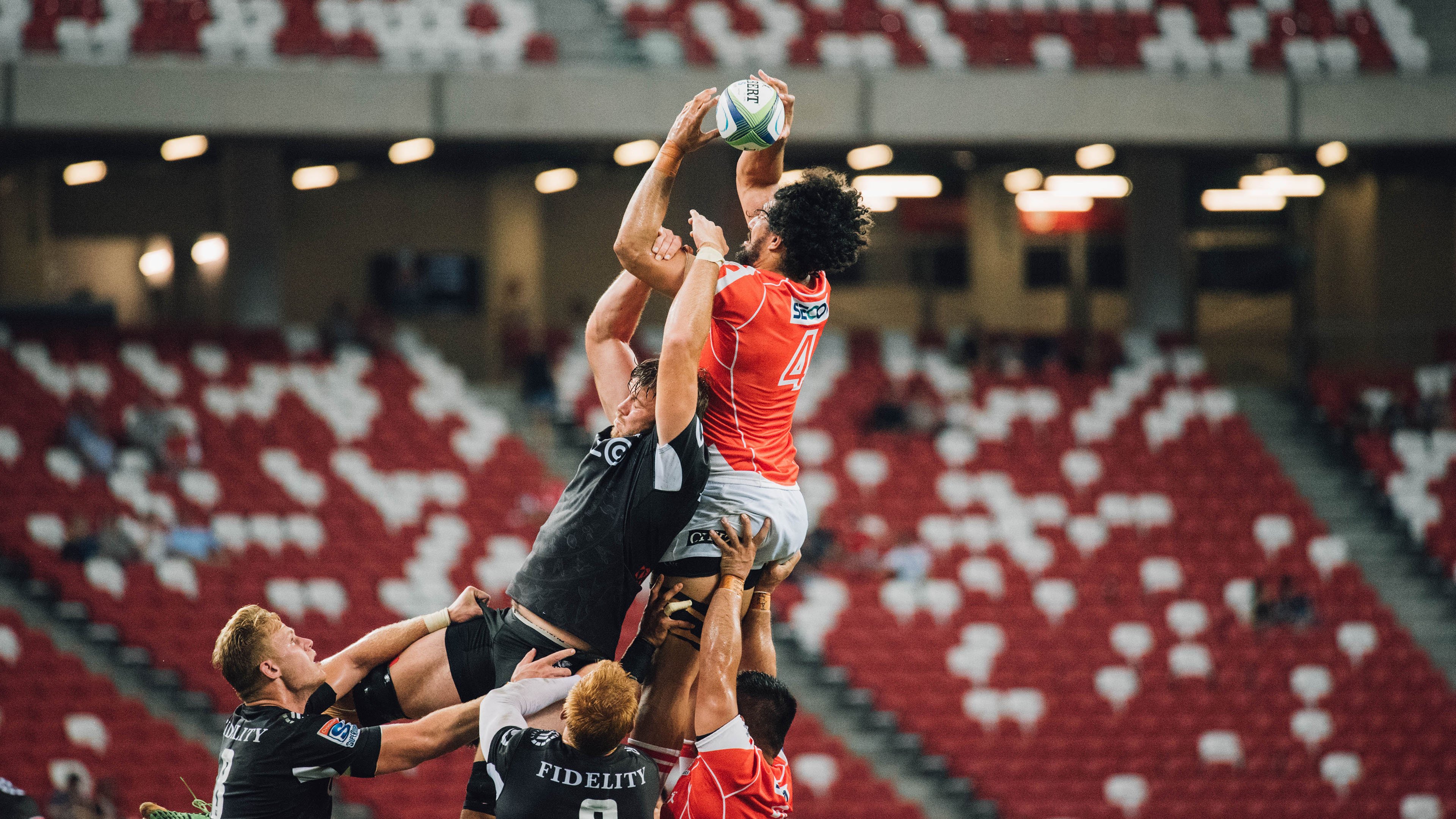 《电竞明星登陆综艺：赛场之外的精彩表现》，电竞明星队