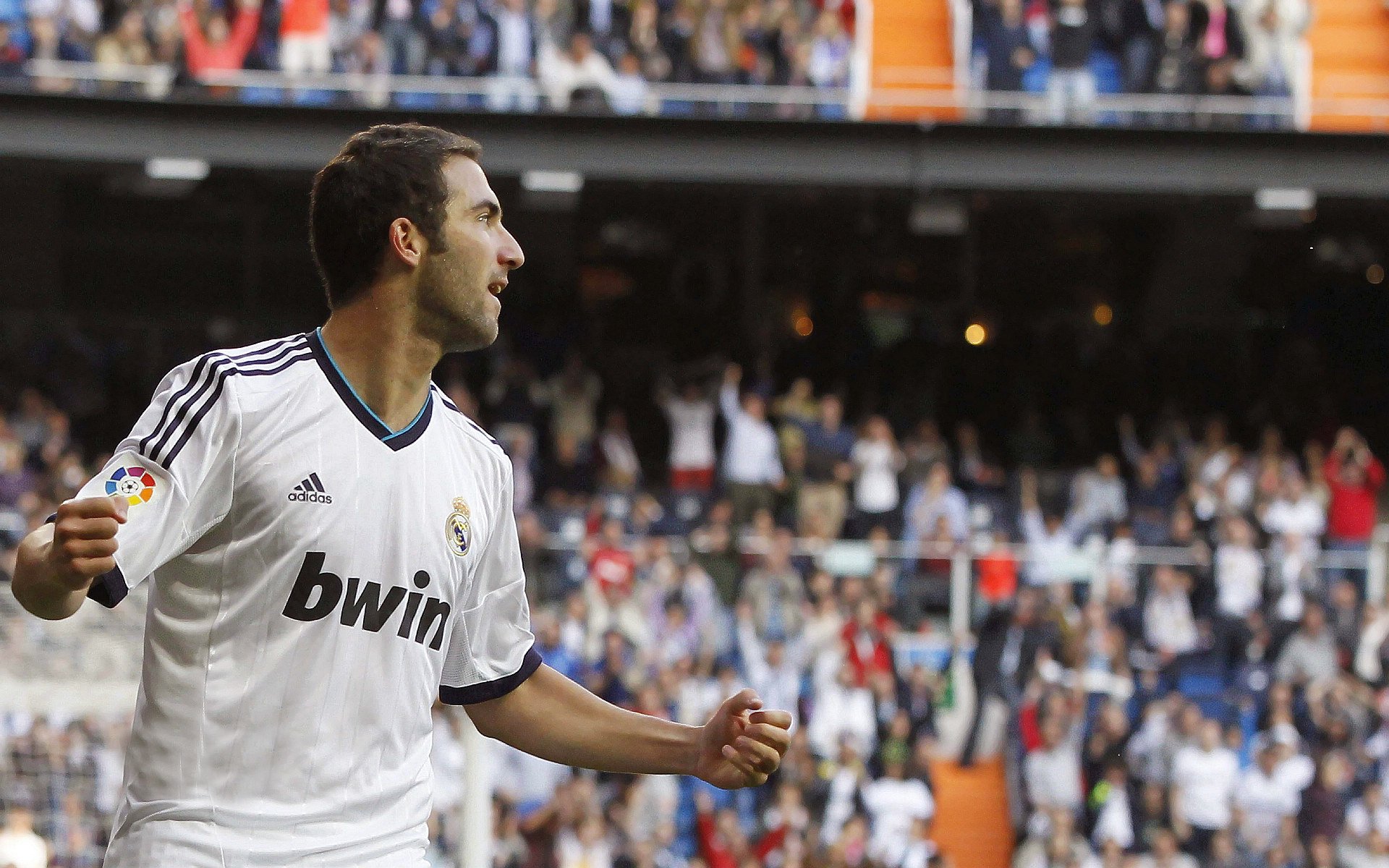 全民足球运动推广活动持续火热，惠及千家万户，全民足球手游